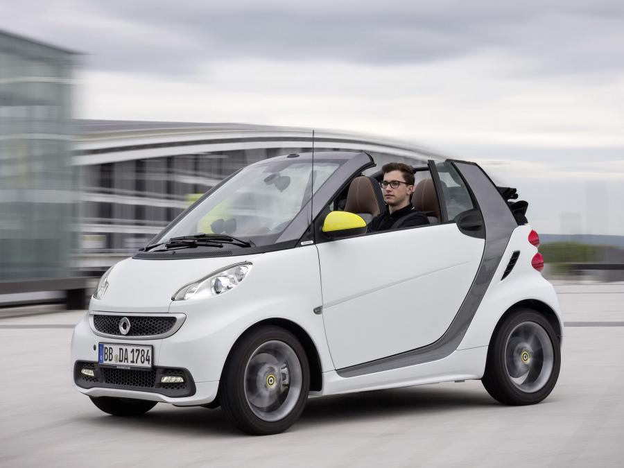  Smart ForTwo Cabrio BoConcept Edition 2013 года  (фото 8 из 10)